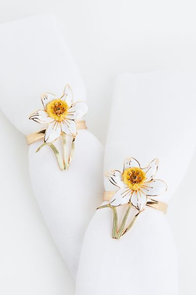 Daisy Napkin Ring Set of 4